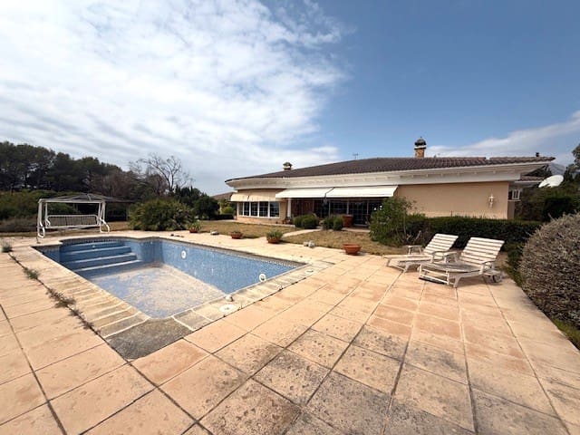 Chalet de 5 habitaciones en Alfaz del Pi / L'Alfàs del Pi en venta con piscina garaje - 813.000 € (Ref: 9751280)