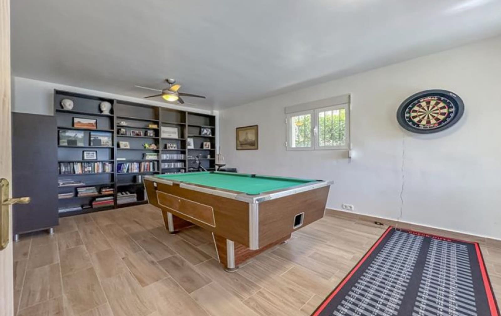 6 bedroom Villa for sale in Calpe / Calp with pool garage - € 749,000 (Ref: 9757820)