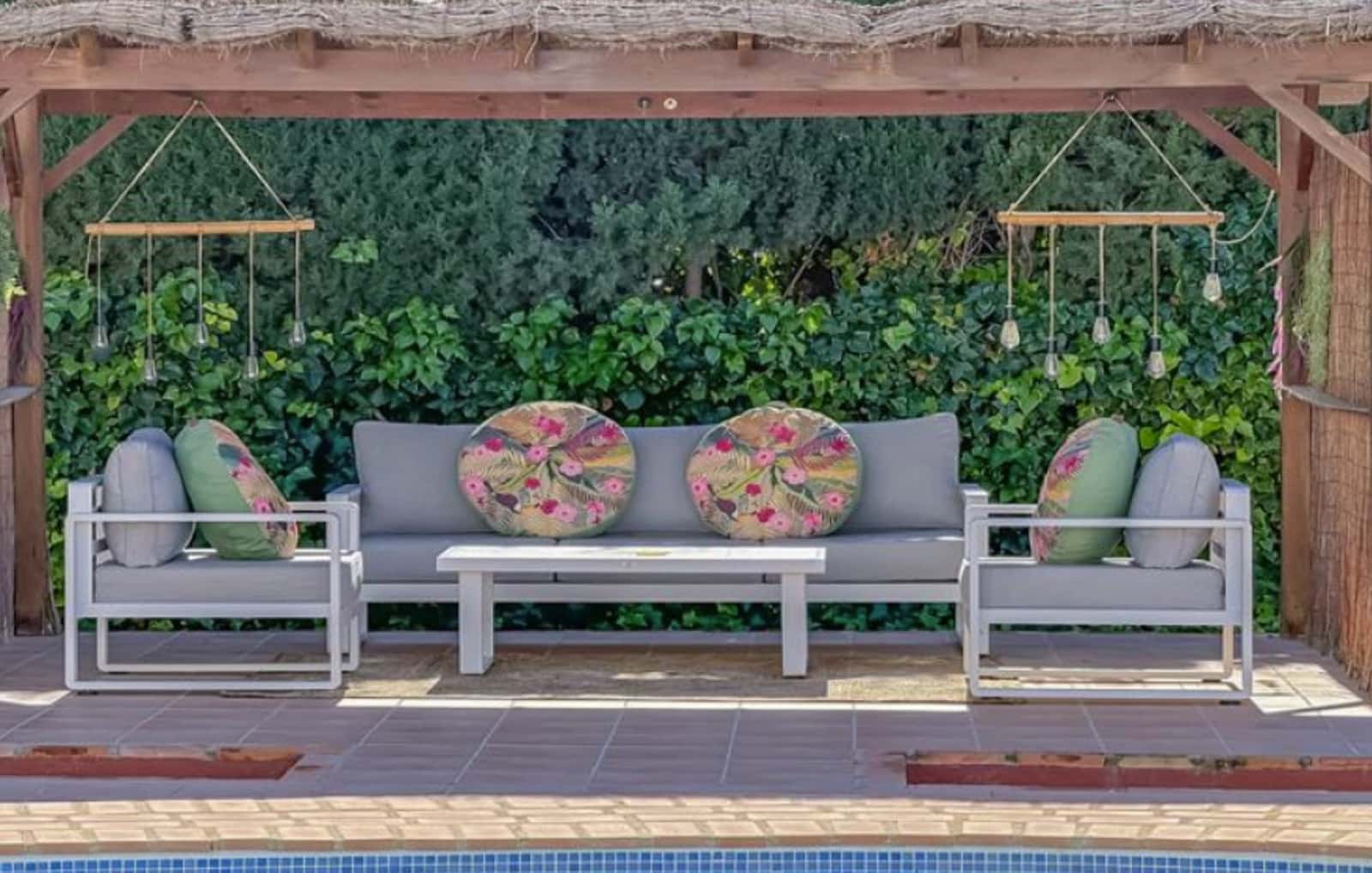 6 bedroom Villa for sale in Calpe / Calp with pool garage - € 749,000 (Ref: 9757820)