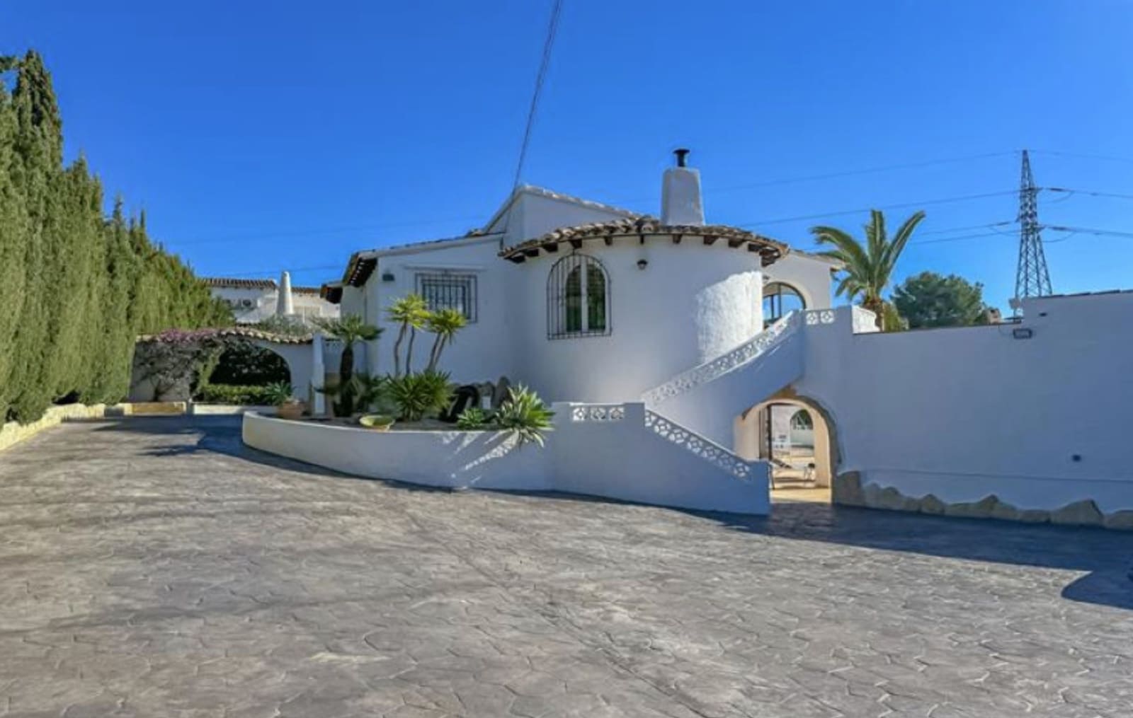 6 bedroom Villa for sale in Calpe / Calp with pool garage - € 749,000 (Ref: 9757820)