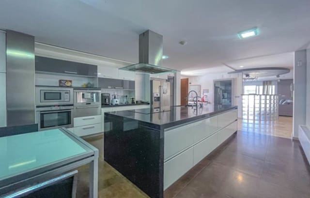 6 chambre Villa/Maison à vendre à Sierra Helada, Benidorm avec piscine garage - 890 000 € (Ref: 9758192)