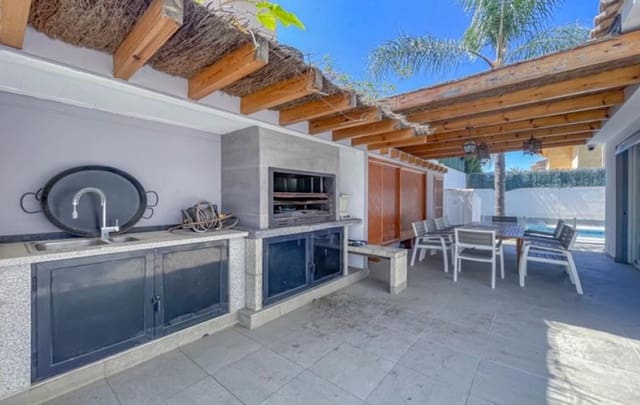 6 chambre Villa/Maison à vendre à Sierra Helada, Benidorm avec piscine garage - 890 000 € (Ref: 9758192)