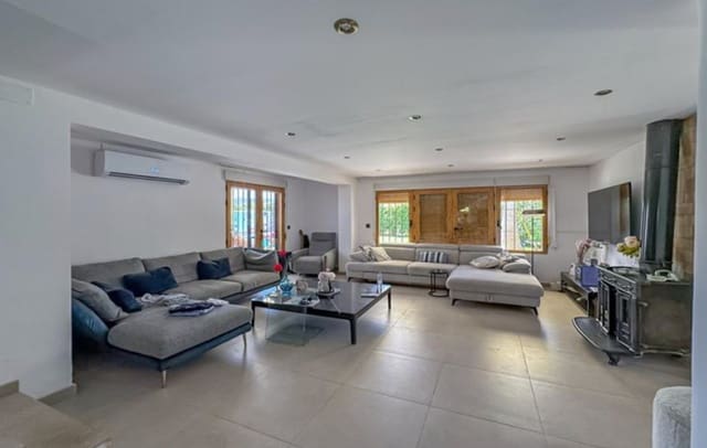 4 slaapkamer Villa te koop in Albir, Alfaz del Pi / L'Alfàs del Pi met zwembad garage - € 820.000 (Ref: 9758193)