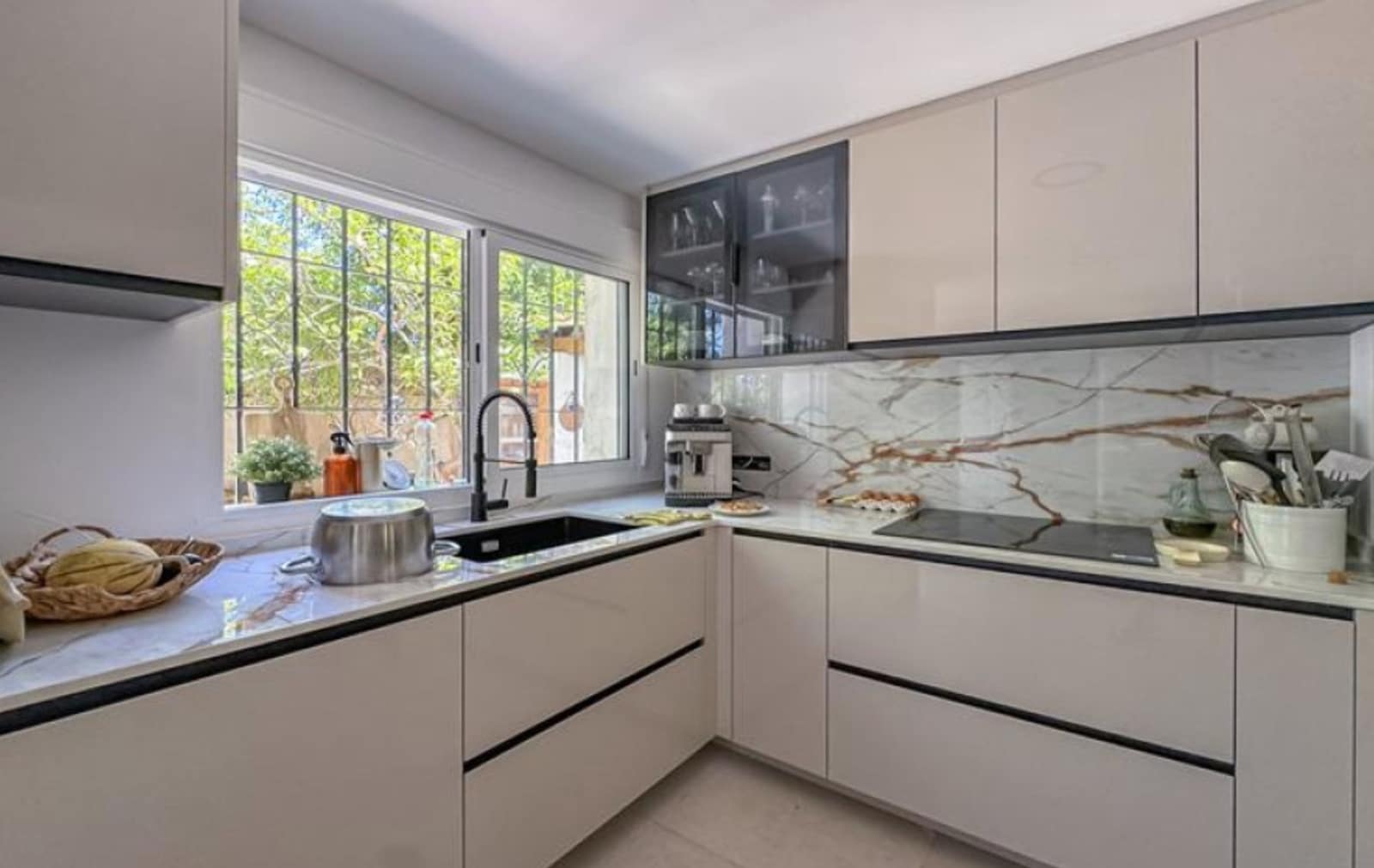 4 slaapkamer Villa te koop in Albir met zwembad garage - € 820.000 (Ref: 9758193)