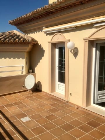 2 sypialnia Penthouse na sprzedaż w Oliva Nova, Oliva z basenem garażem - 410 000 € (Ref: 9758285)