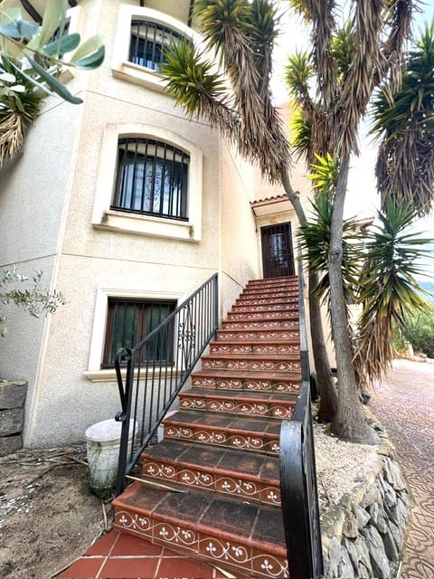 10 camera da letto Villa in vendita in La Nucia con piscina garage - 1.800.000 € (Rif: 9772473)