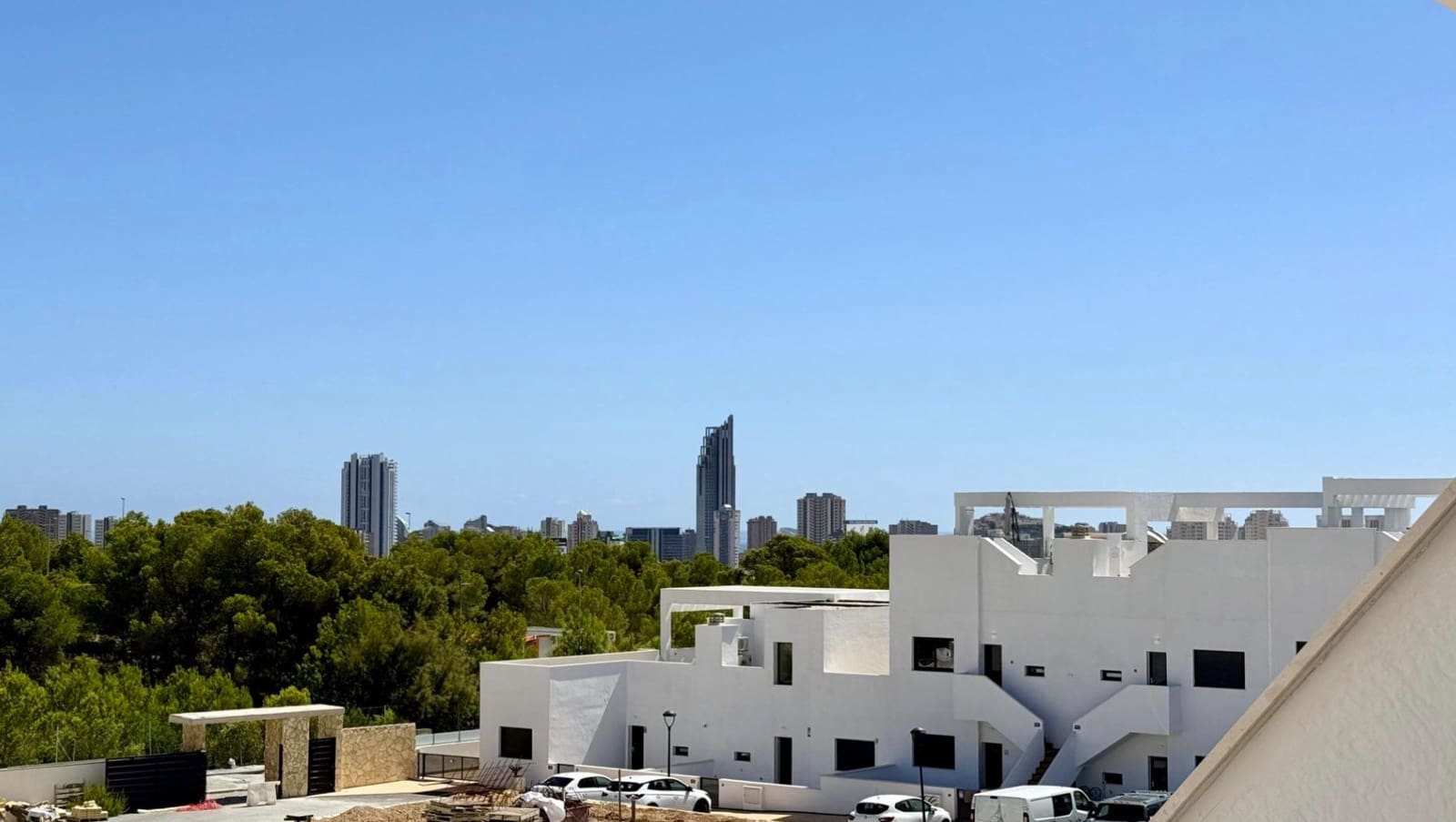 Ático de 2 habitaciones en Finestrat en venta con piscina garaje - 370.000 € (Ref: 9780012)