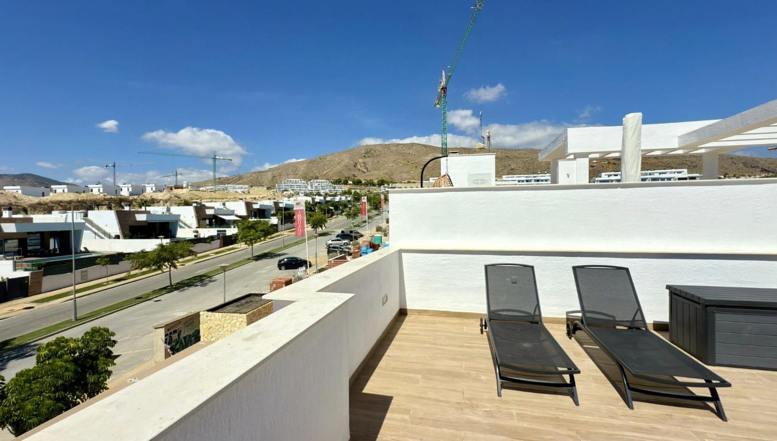 Ático de 2 habitaciones en Finestrat en venta con piscina garaje - 370.000 € (Ref: 9780012)