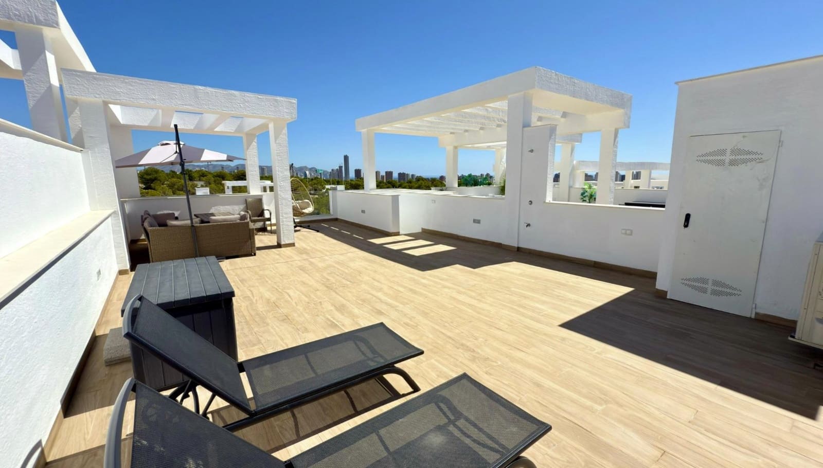 Ático de 2 habitaciones en Finestrat en venta con piscina garaje - 370.000 € (Ref: 9780012)