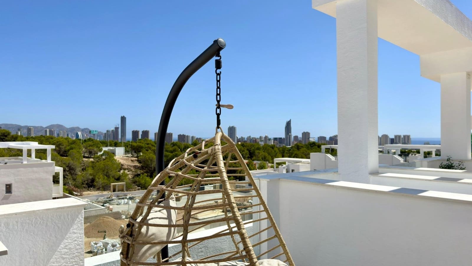 Ático de 2 habitaciones en Finestrat en venta con piscina garaje - 370.000 € (Ref: 9780012)