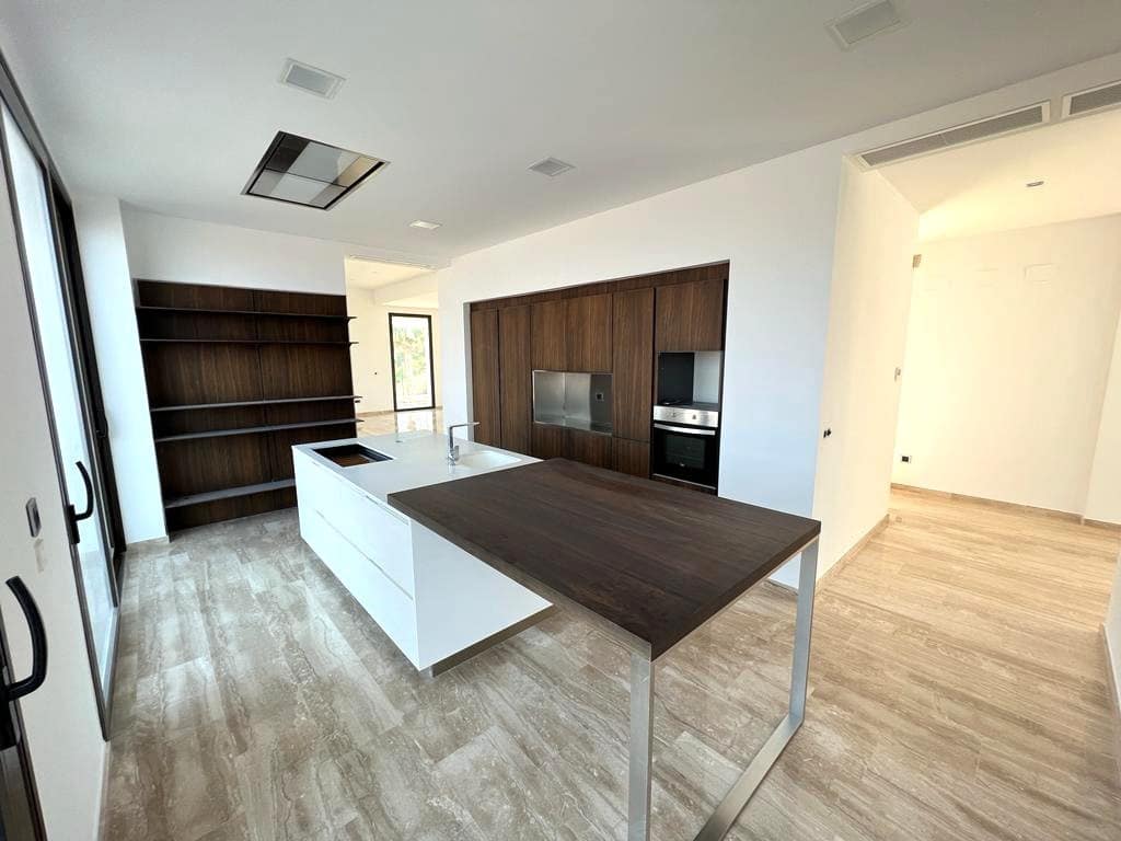 4 bedroom Villa for sale in Benidorm with pool garage - € 3,100,000 (Ref: 9785068)