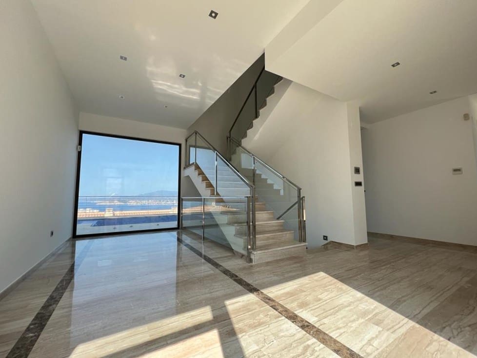 4 bedroom Villa for sale in Benidorm with pool garage - € 3,100,000 (Ref: 9785068)