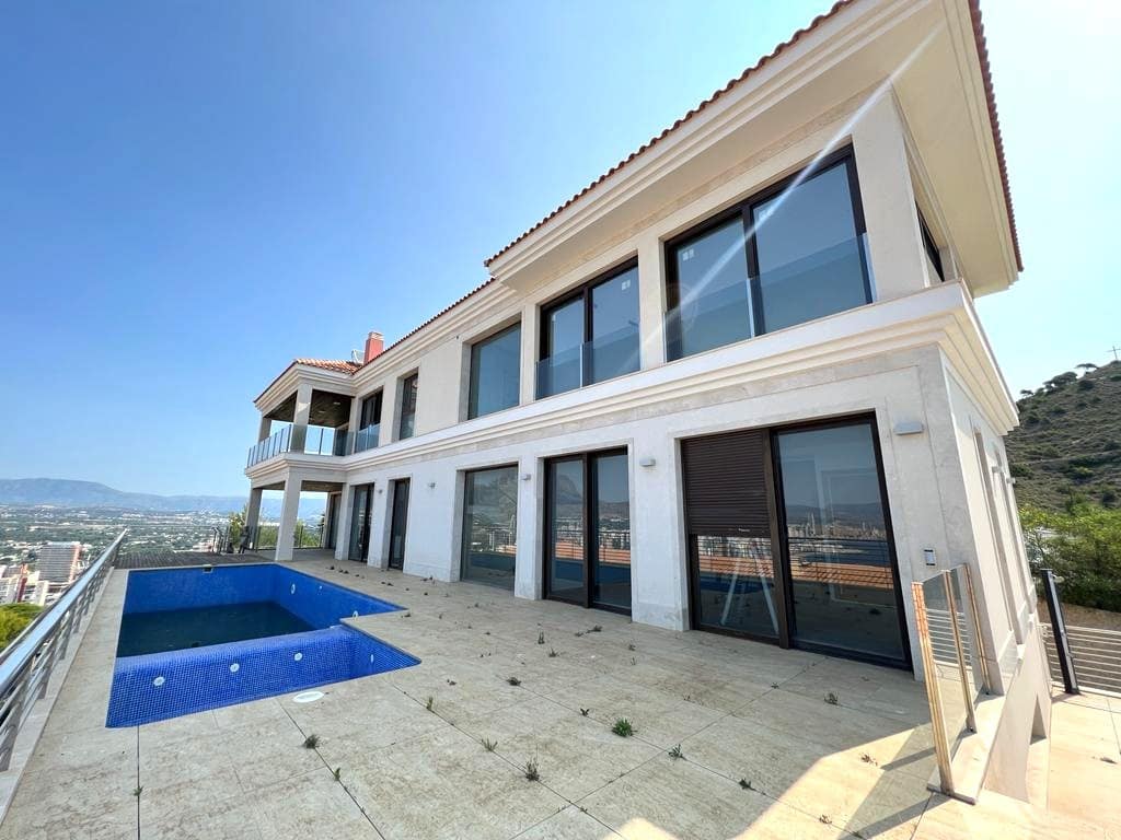 4 bedroom Villa for sale in Benidorm with pool garage - € 3,100,000 (Ref: 9785068)