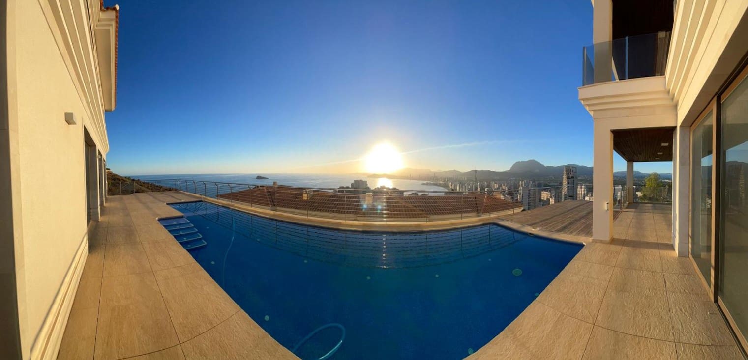 4 bedroom Villa for sale in Benidorm with pool garage - € 3,100,000 (Ref: 9785068)