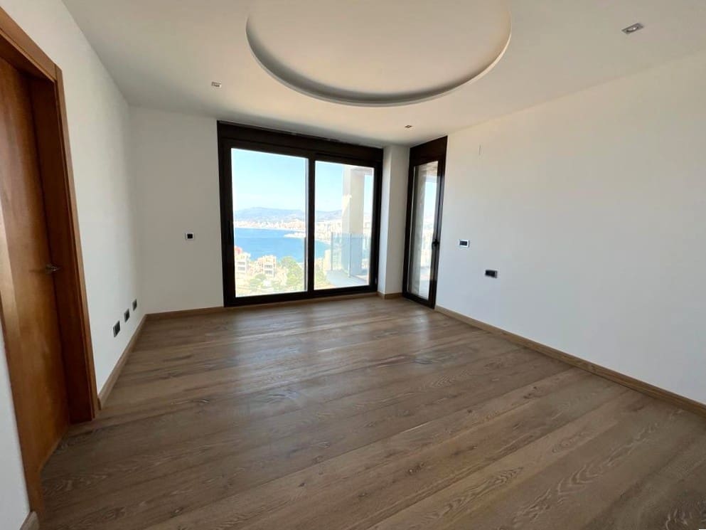 4 bedroom Villa for sale in Benidorm with pool garage - € 3,100,000 (Ref: 9785068)