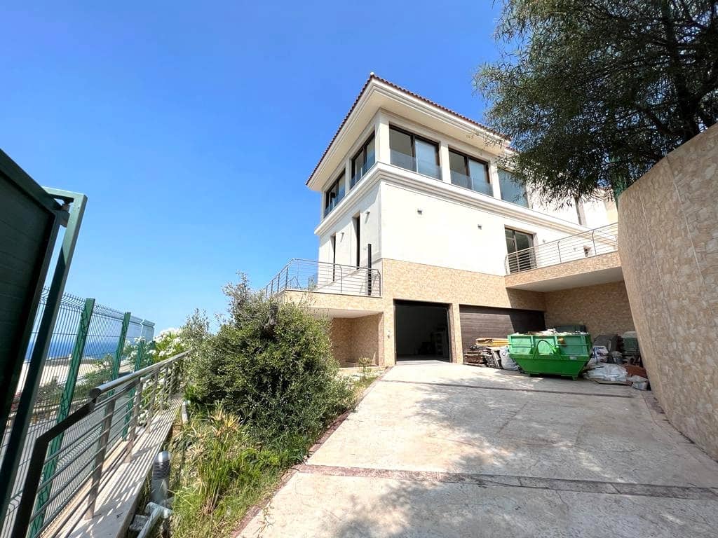 4 bedroom Villa for sale in Benidorm with pool garage - € 3,100,000 (Ref: 9785068)