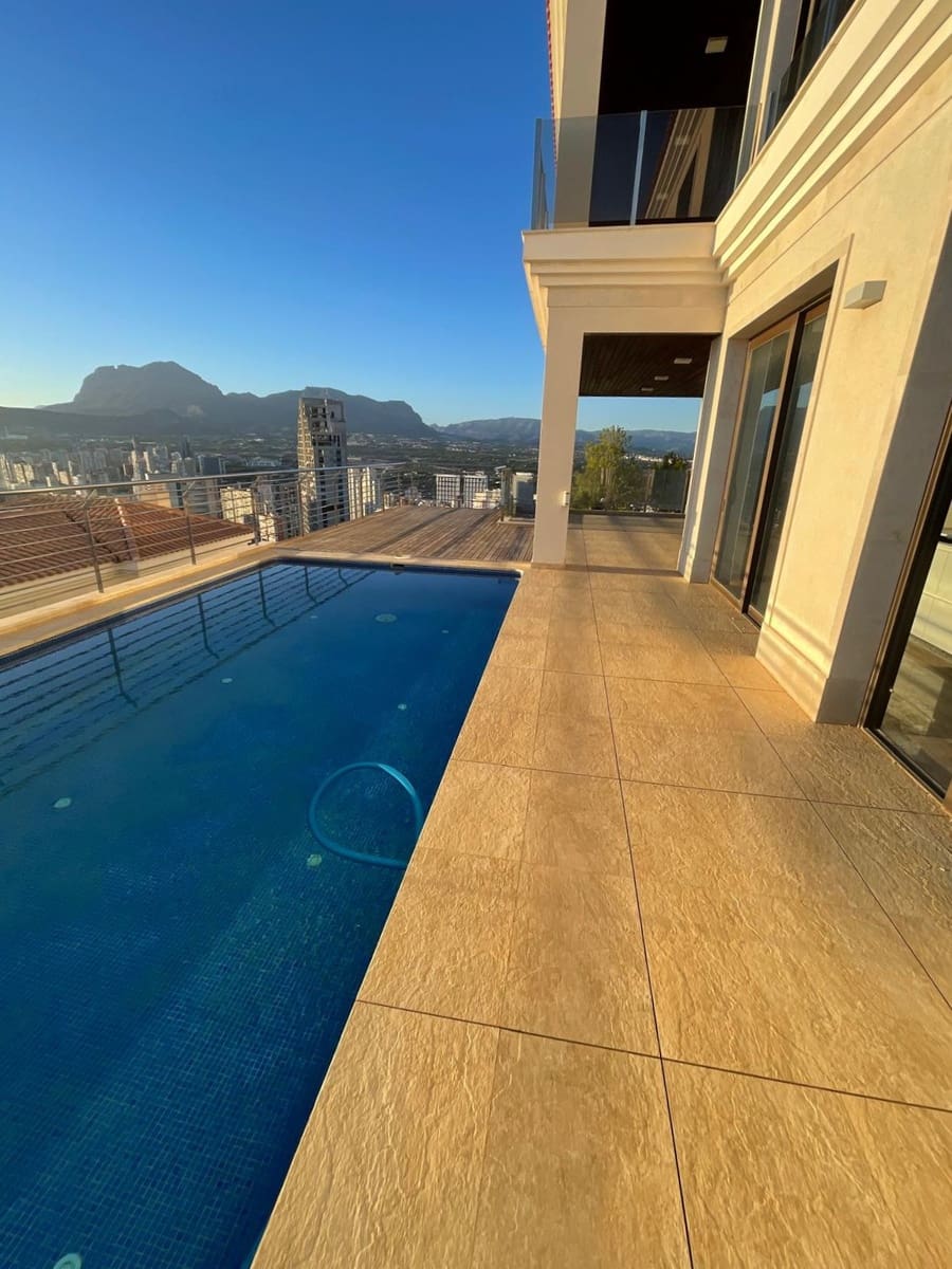 4 bedroom Villa for sale in Benidorm with pool garage - € 3,100,000 (Ref: 9785068)