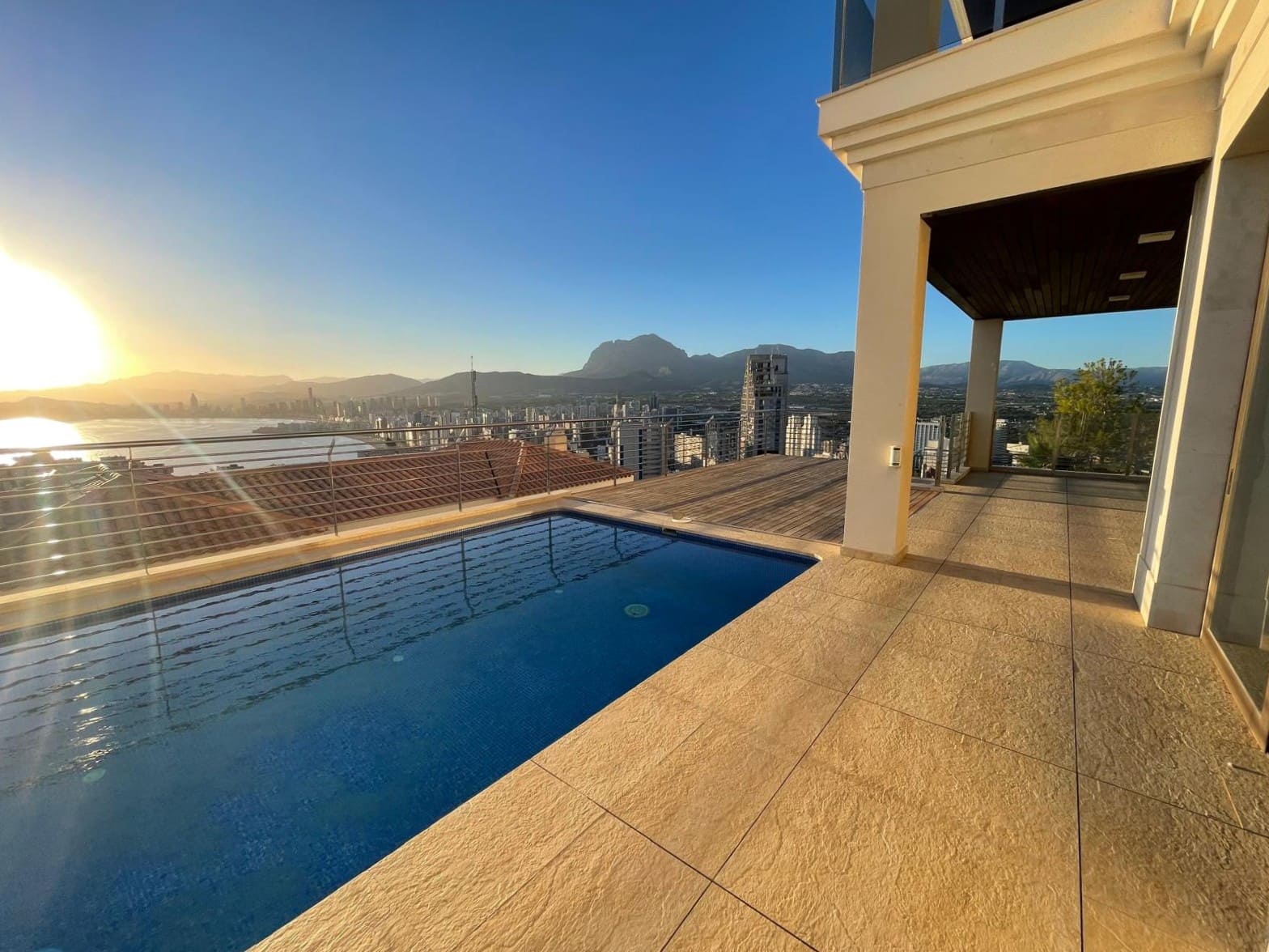 4 bedroom Villa for sale in Benidorm with pool garage - € 3,100,000 (Ref: 9785068)