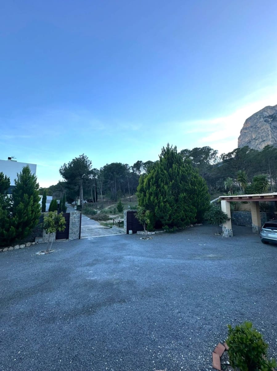 4 bedroom Villa for sale in Polop with garage - € 630,000 (Ref: 9785069)