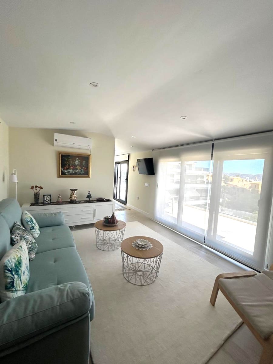 3 sypialnia Penthouse na sprzedaż w Finestrat z basenem garażem - 550 000 € (Ref: 9807502)