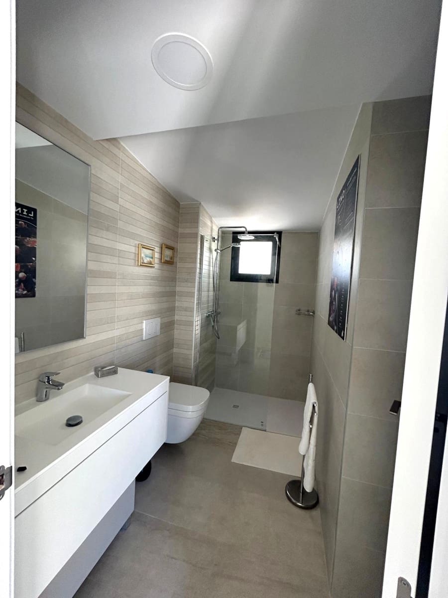 3 sypialnia Penthouse na sprzedaż w Finestrat z basenem garażem - 550 000 € (Ref: 9807502)