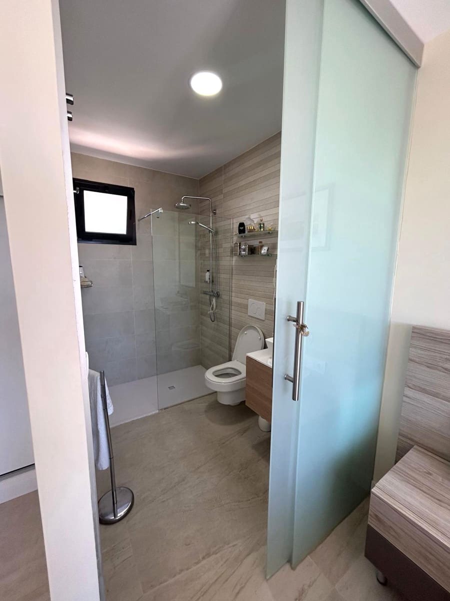 3 sypialnia Penthouse na sprzedaż w Finestrat z basenem garażem - 550 000 € (Ref: 9807502)