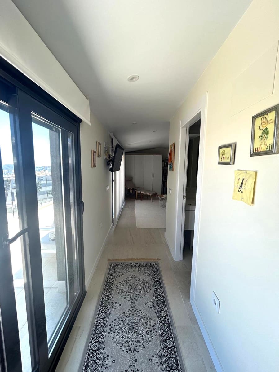 3 sypialnia Penthouse na sprzedaż w Finestrat z basenem garażem - 550 000 € (Ref: 9807502)