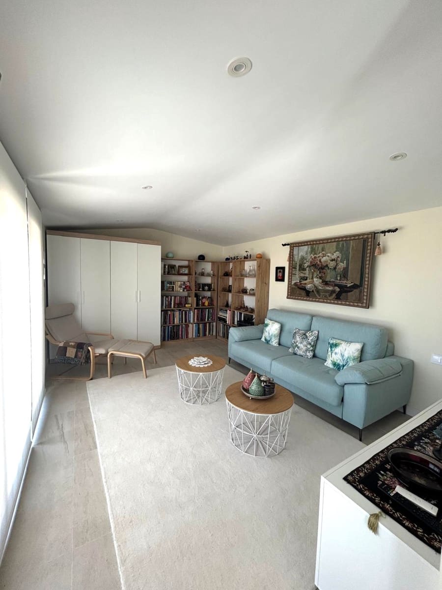 3 sypialnia Penthouse na sprzedaż w Finestrat z basenem garażem - 550 000 € (Ref: 9807502)