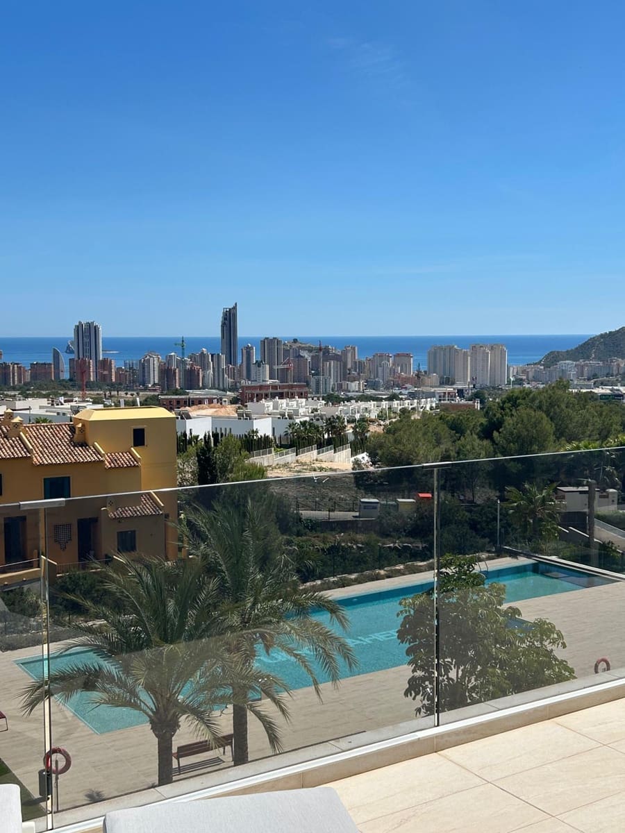 3 sypialnia Penthouse na sprzedaż w Finestrat z basenem garażem - 550 000 € (Ref: 9807502)