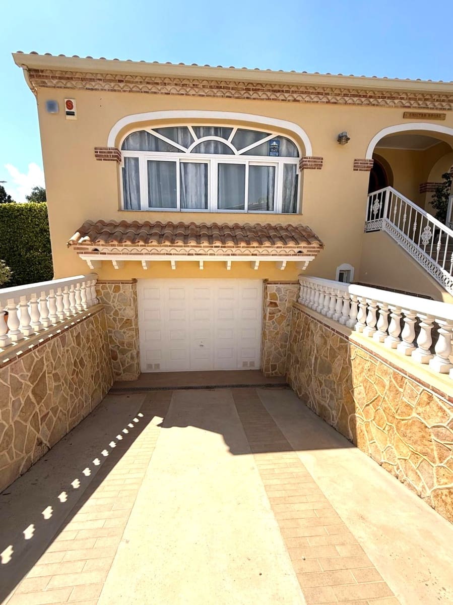 3 slaapkamer Villa te koop in La Nucia met garage - € 525.000 (Ref: 9827562)