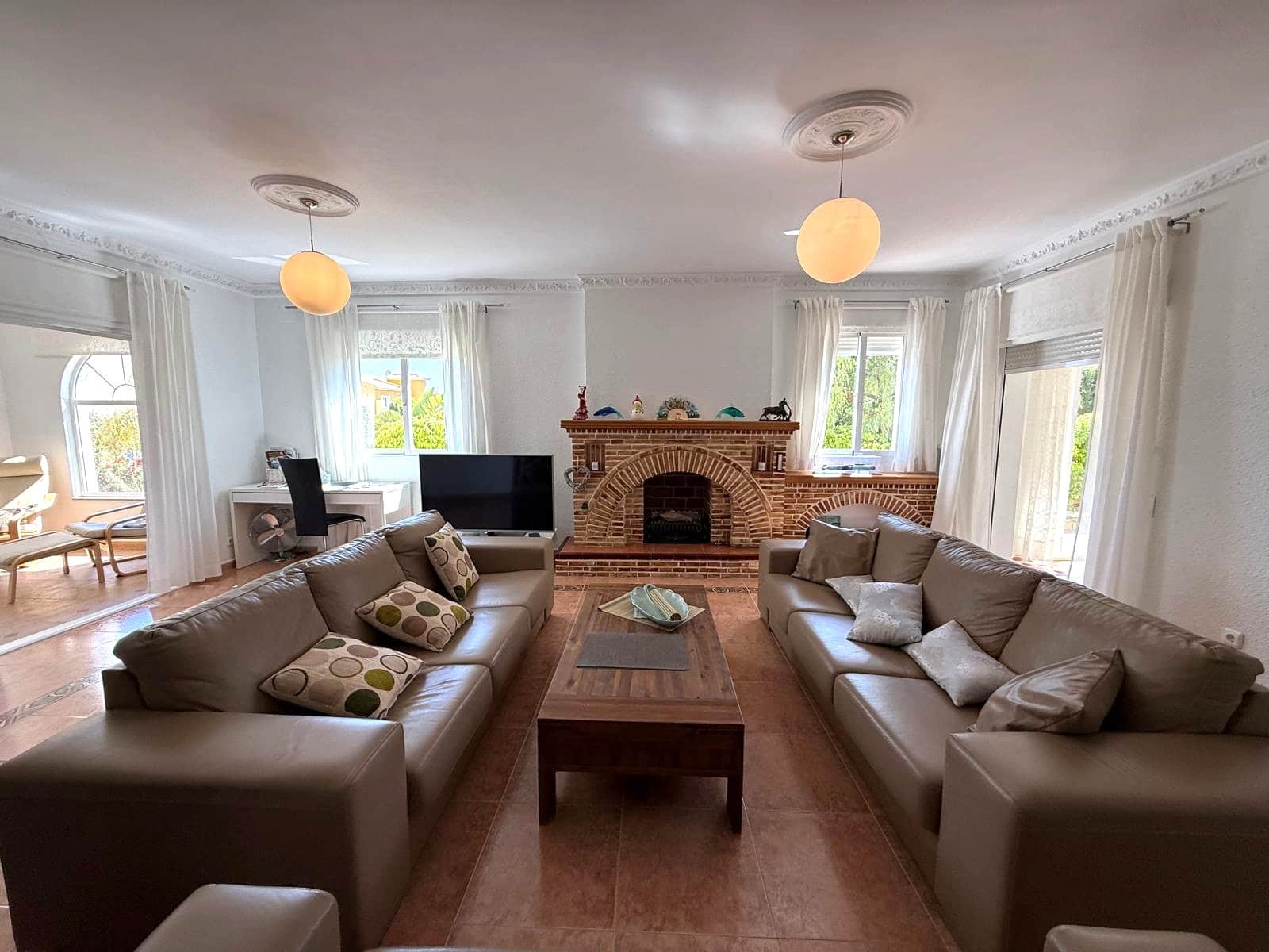 3 slaapkamer Villa te koop in La Nucia met garage - € 525.000 (Ref: 9827562)