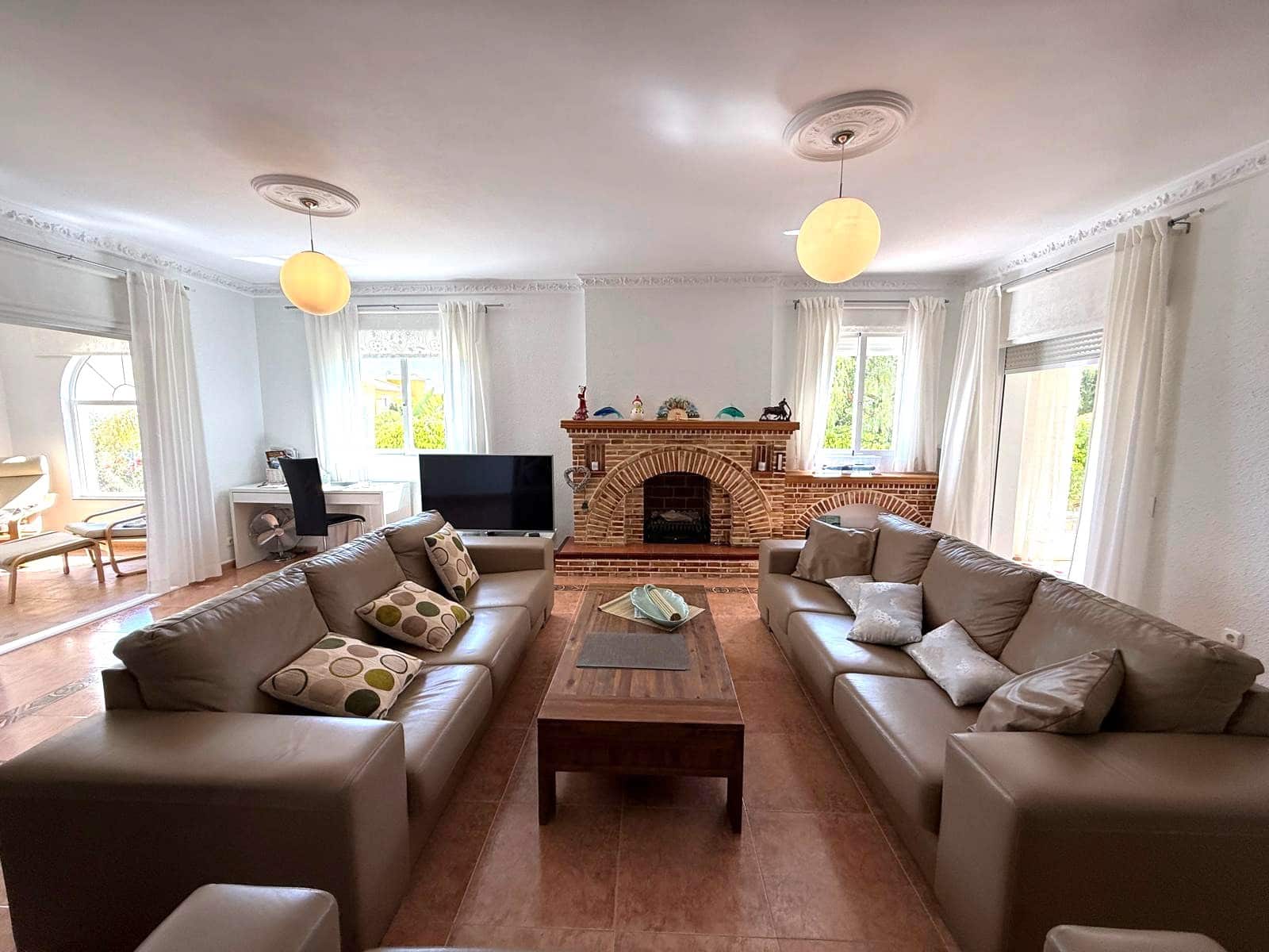 3 slaapkamer Villa te koop in La Nucia met garage - € 525.000 (Ref: 9827562)