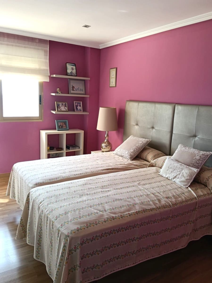 3 sypialnia Apartament do wynajęcia w Benidorm z basenem garażem - 1 800 € (Ref: 9830540)