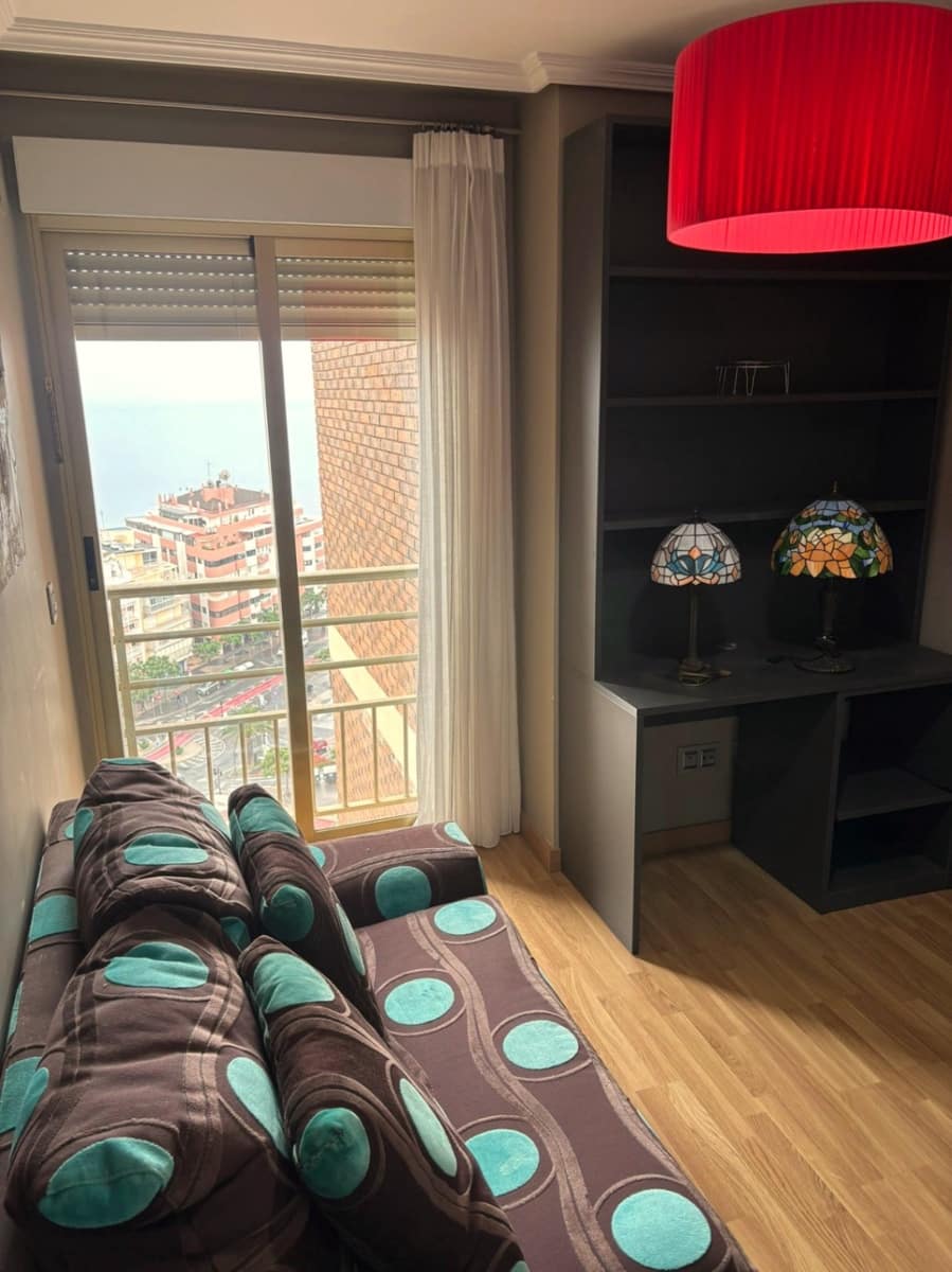 3 sypialnia Apartament do wynajęcia w Benidorm z basenem garażem - 1 800 € (Ref: 9830540)