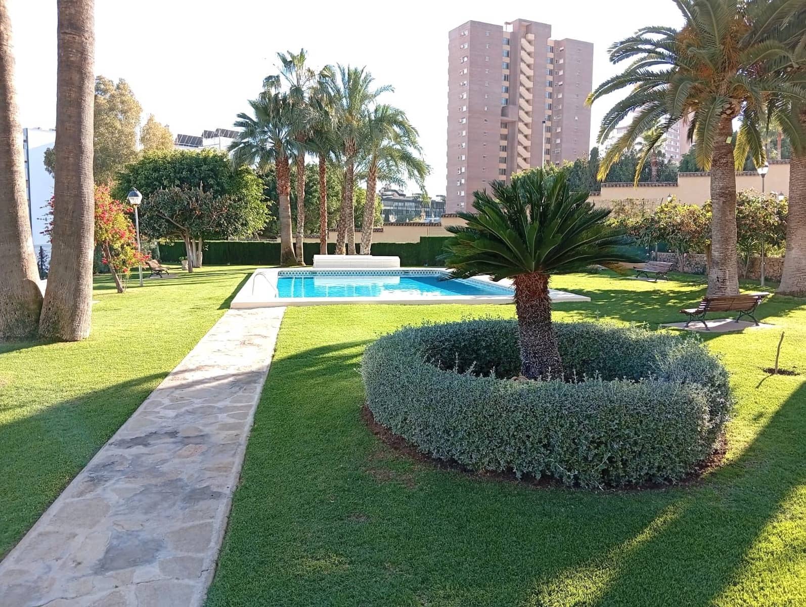 3 sypialnia Apartament do wynajęcia w Benidorm z basenem garażem - 1 800 € (Ref: 9830540)