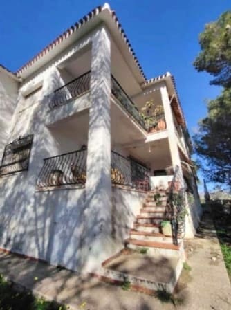 6 soveværelse Villa til salg i La Nucia med garage - € 840.000 (Ref: 9847890)