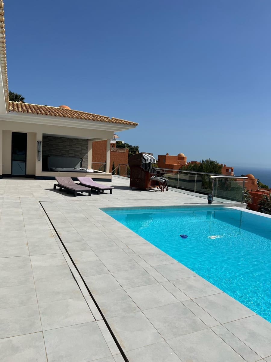 Chalet de 5 habitaciones en Altea en venta con piscina garaje - 3.495.000 € (Ref: 9854459)