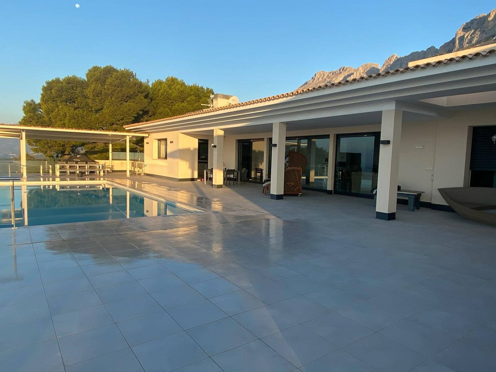 Chalet de 5 habitaciones en Altea en venta con piscina garaje - 3.495.000 € (Ref: 9854459)