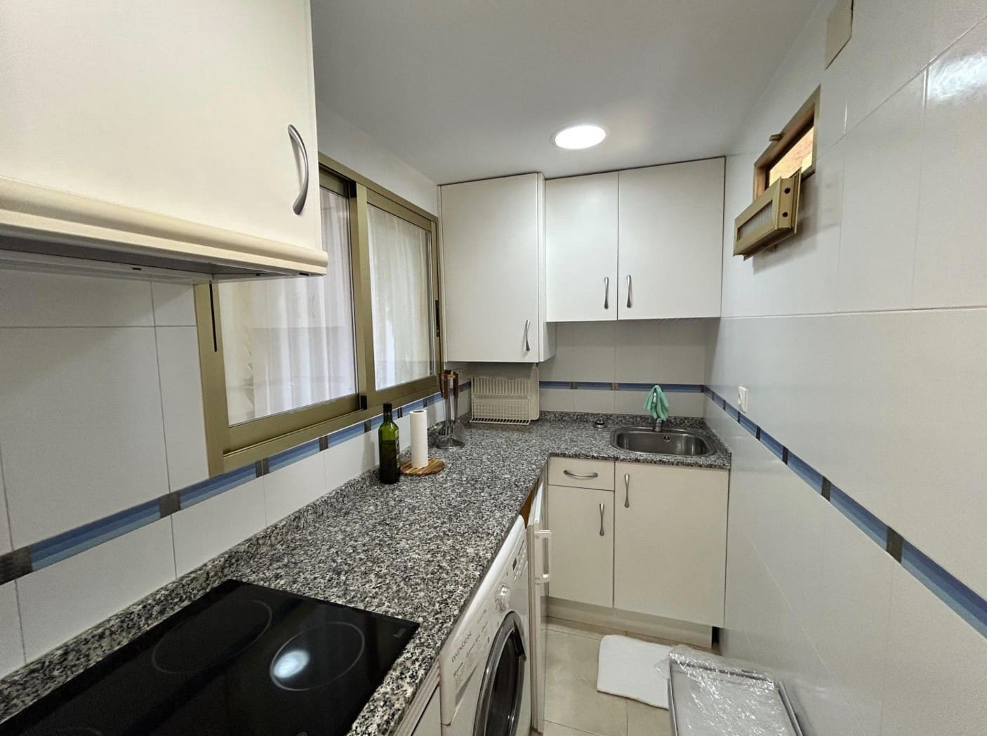 1 sypialnia Apartament na sprzedaż w Benidorm z basenem garażem - 245 000 € (Ref: 9856248)