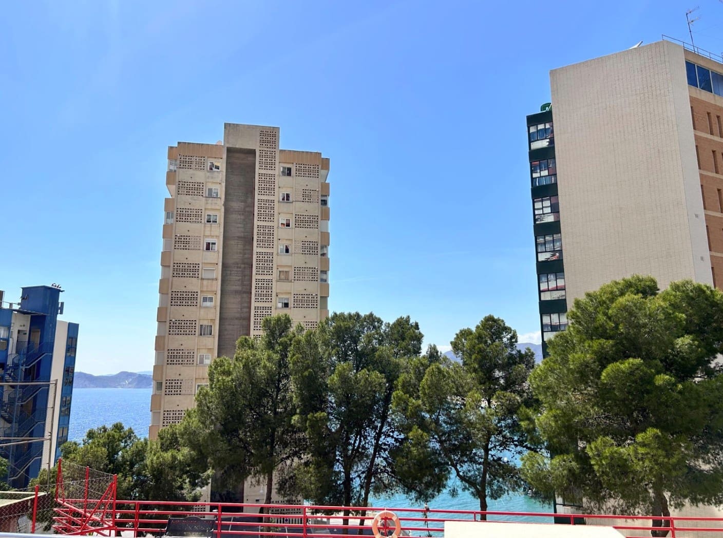 1 sypialnia Apartament na sprzedaż w Benidorm z basenem garażem - 245 000 € (Ref: 9856248)