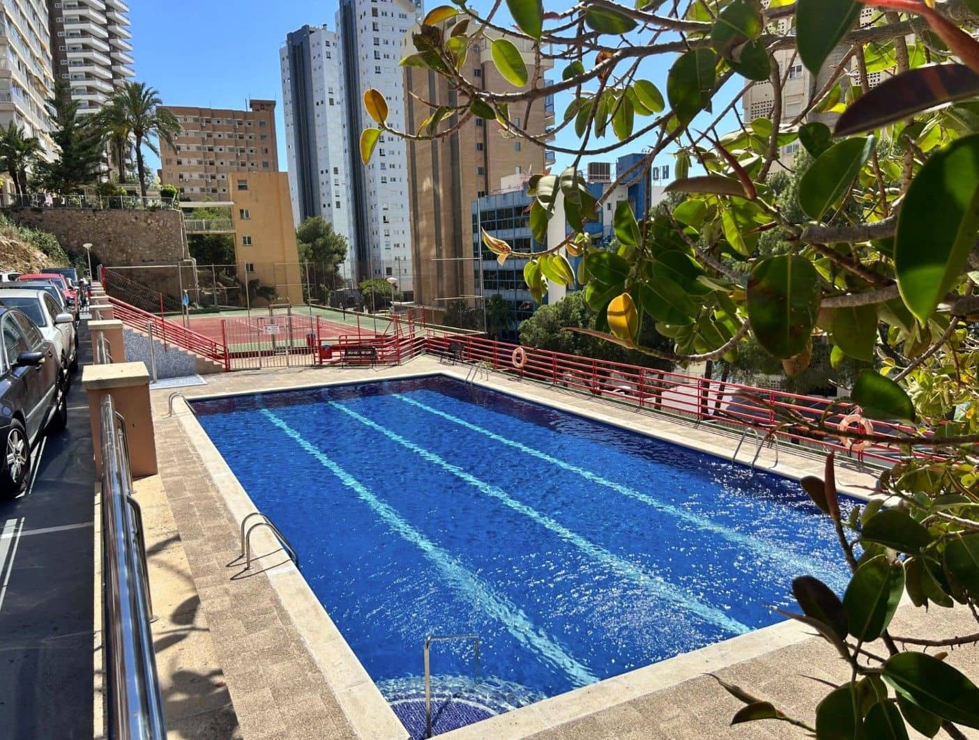 1 sypialnia Apartament na sprzedaż w Benidorm z basenem garażem - 245 000 € (Ref: 9856248)