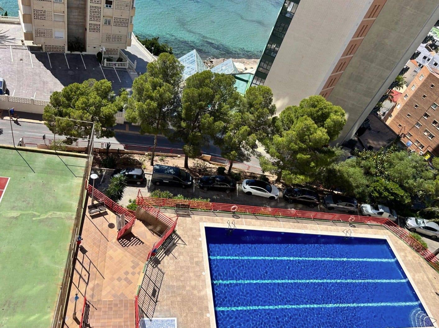 1 sypialnia Apartament na sprzedaż w Benidorm z basenem garażem - 245 000 € (Ref: 9856248)