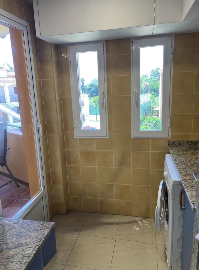 2 bedroom Apartment for sale in Denia with pool garage - € 285,000 (Ref: 9858970)