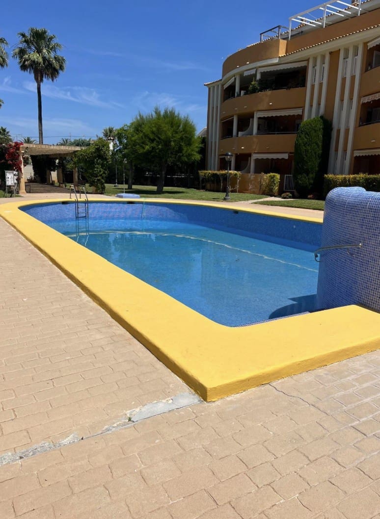 2 bedroom Apartment for sale in Denia with pool garage - € 285,000 (Ref: 9858970)