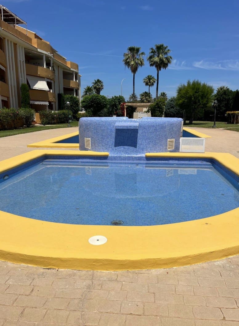2 bedroom Apartment for sale in Denia with pool garage - € 285,000 (Ref: 9858970)
