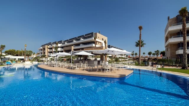 3 soveværelse Lejlighed til salg i Playa Flamenca, Orihuela - € 522.000 (Ref: 9863678)