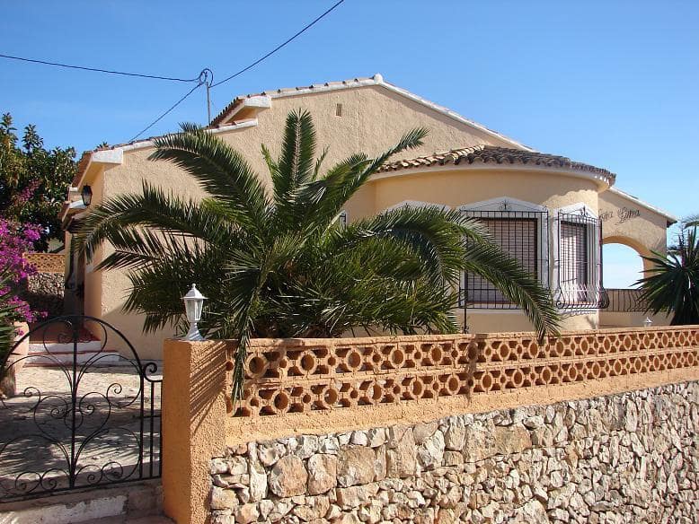 3 makuuhuone Huvila myytävänä paikassa Calpe / Calp mukana 
autotalli - 1 200 000 € (Ref: 9907150)