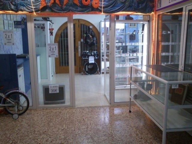 Commercial for sale in Calpe / Calp - € 106,000 (Ref: 9907152)