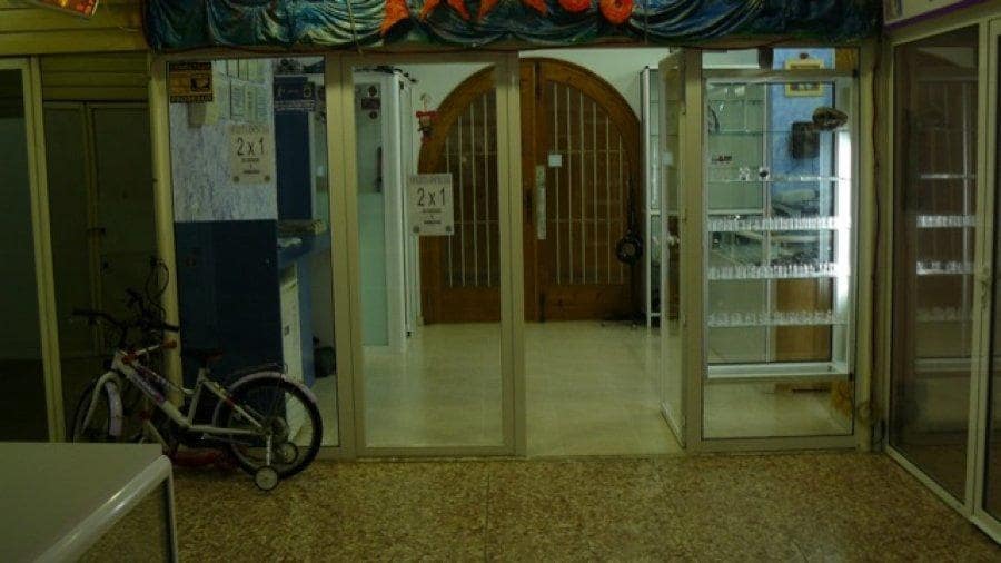 Commercial for sale in Calpe / Calp - € 106,000 (Ref: 9907152)