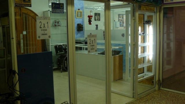 Commercial for sale in Calpe / Calp - € 106,000 (Ref: 9907152)